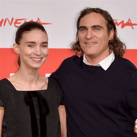 joaquin phoenix wife age difference
